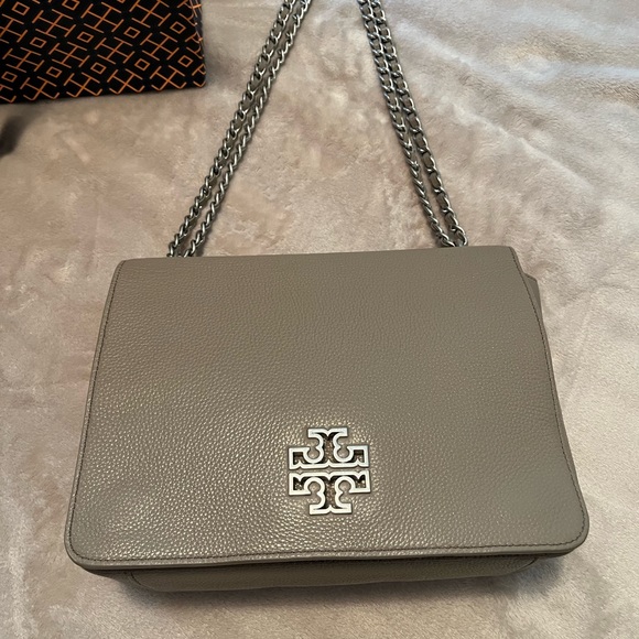 Tory Burch Classic Handbag - Picture 2 of 16